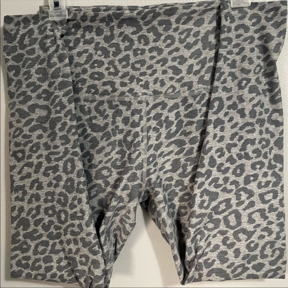 Spacedye caught in the midi legging small 25” inseam 5” rise